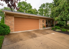 435 Clareridge Lane, Centerville, Ohio 45458, 3 Bedrooms Bedrooms, ,2 BathroomsBathrooms,Residential,For Sale,Clareridge,1041151