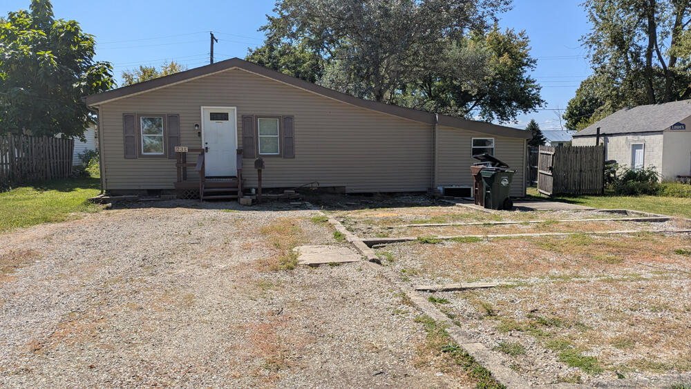 231 Vine Street, Bradford, Ohio 45308