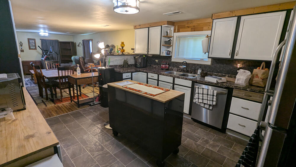 231 Vine Street, Bradford, Ohio 45308