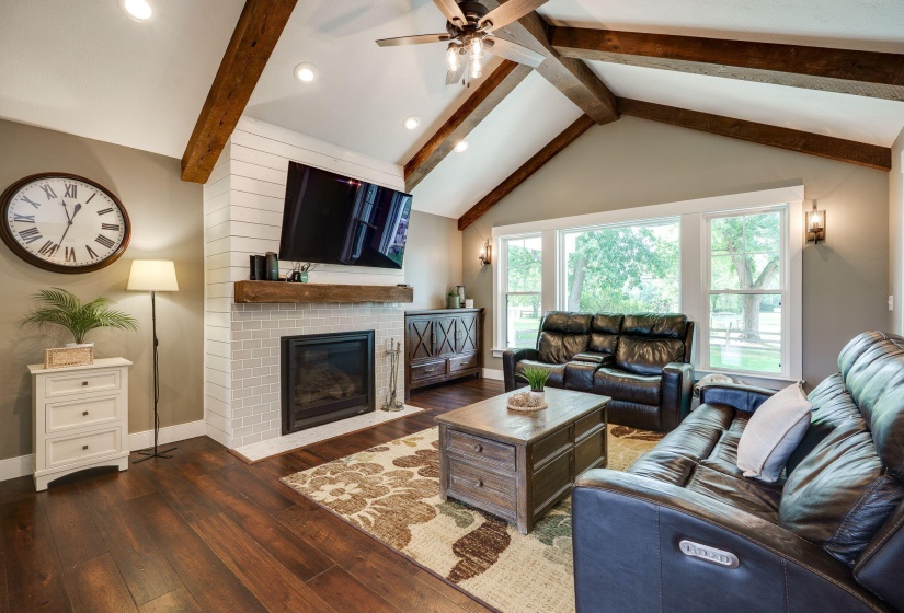 15-web-or-mls-2386-lefevre-rd