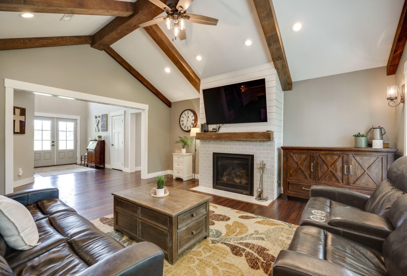 16-web-or-mls-2386-lefevre-rd