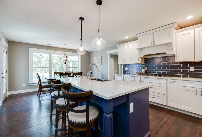 24-web-or-mls-2386-lefevre-rd