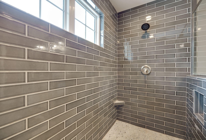 44-web-or-mls-2386-lefevre-rd