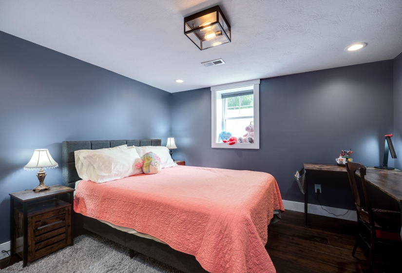 64-web-or-mls-2386-lefevre-rd