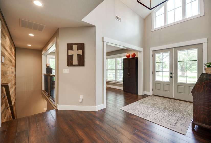 9-web-or-mls-2386-lefevre-rd