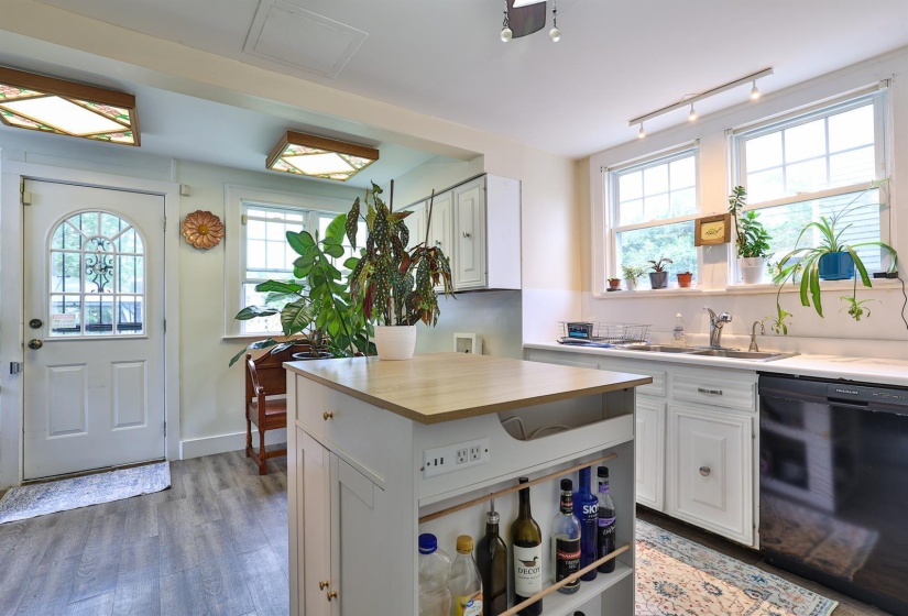 24-Kitchen-3