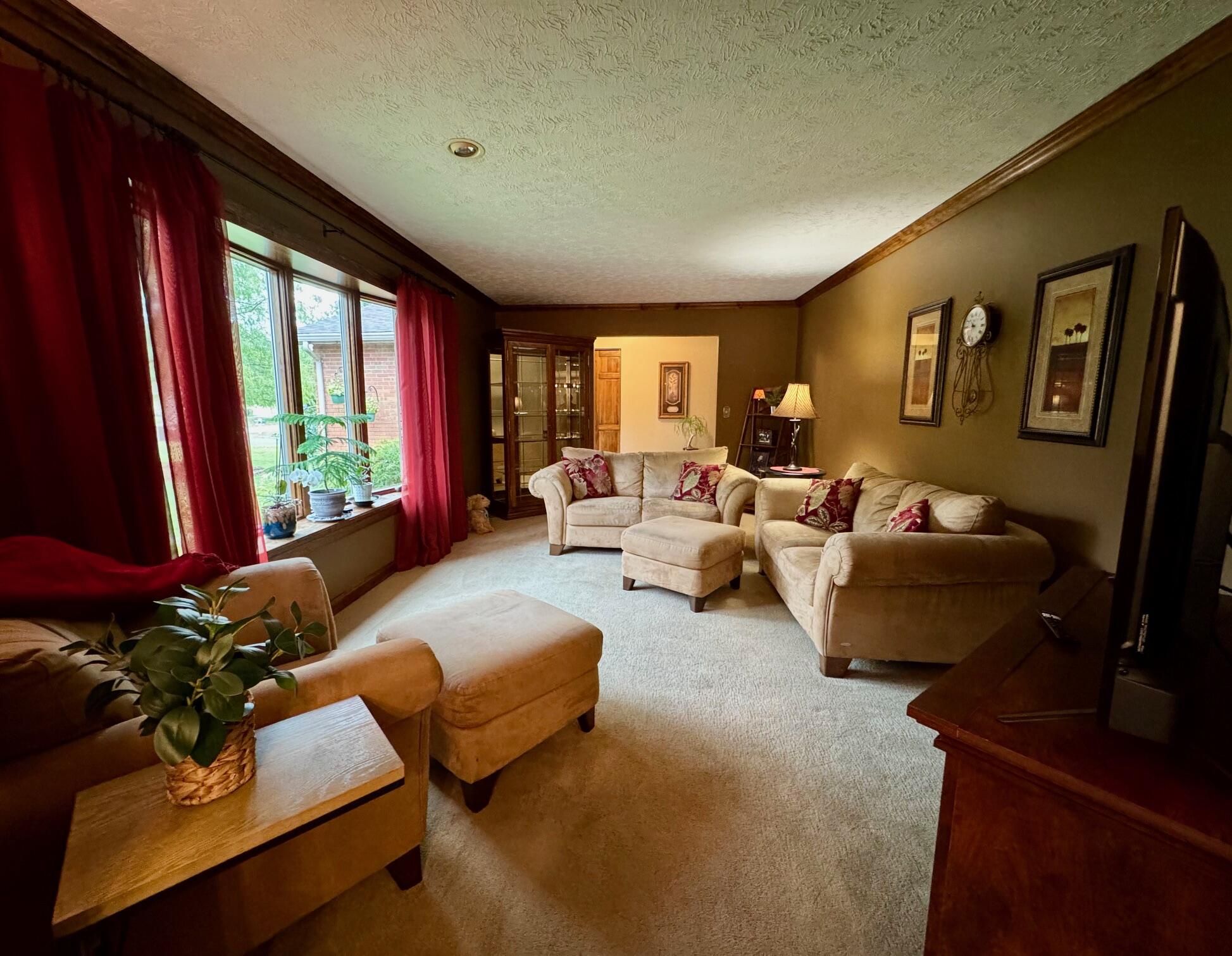 703 Dorchester Dr Drive, Springfield, Ohio 45506