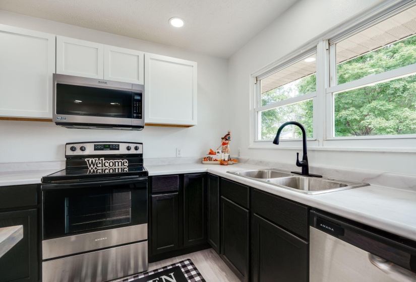 24-web-or-mls-510-bowser-st