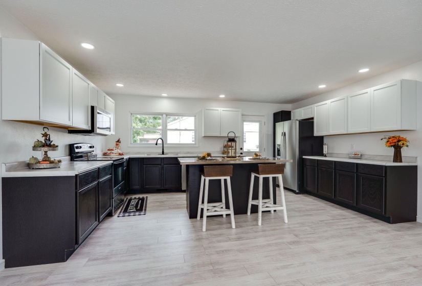 25-web-or-mls-510-bowser-st