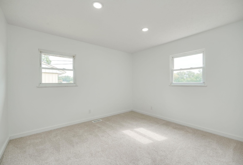 28-web-or-mls-510-bowser-st