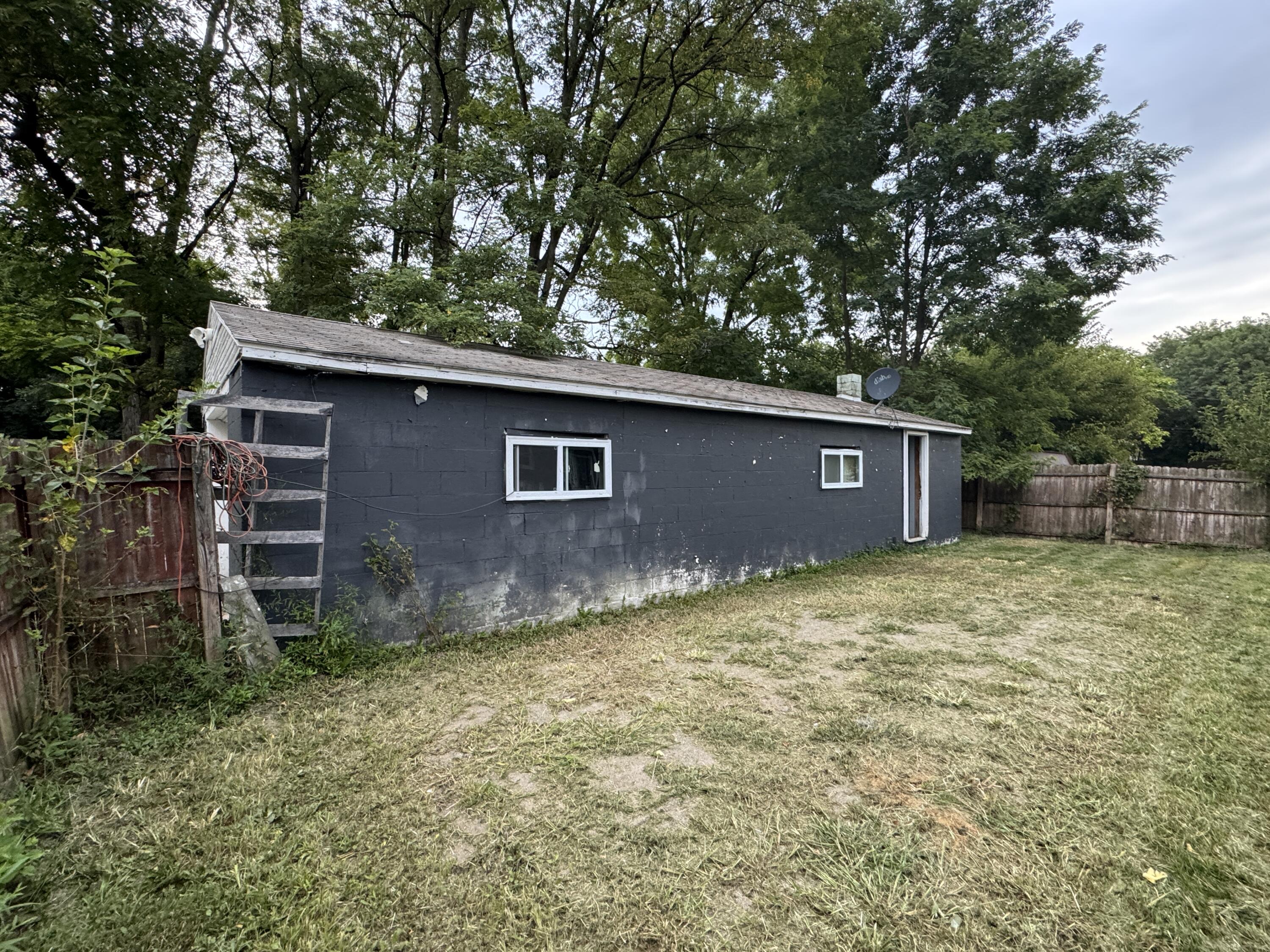 2422 Lexington Avenue, Springfield, Ohio 45505