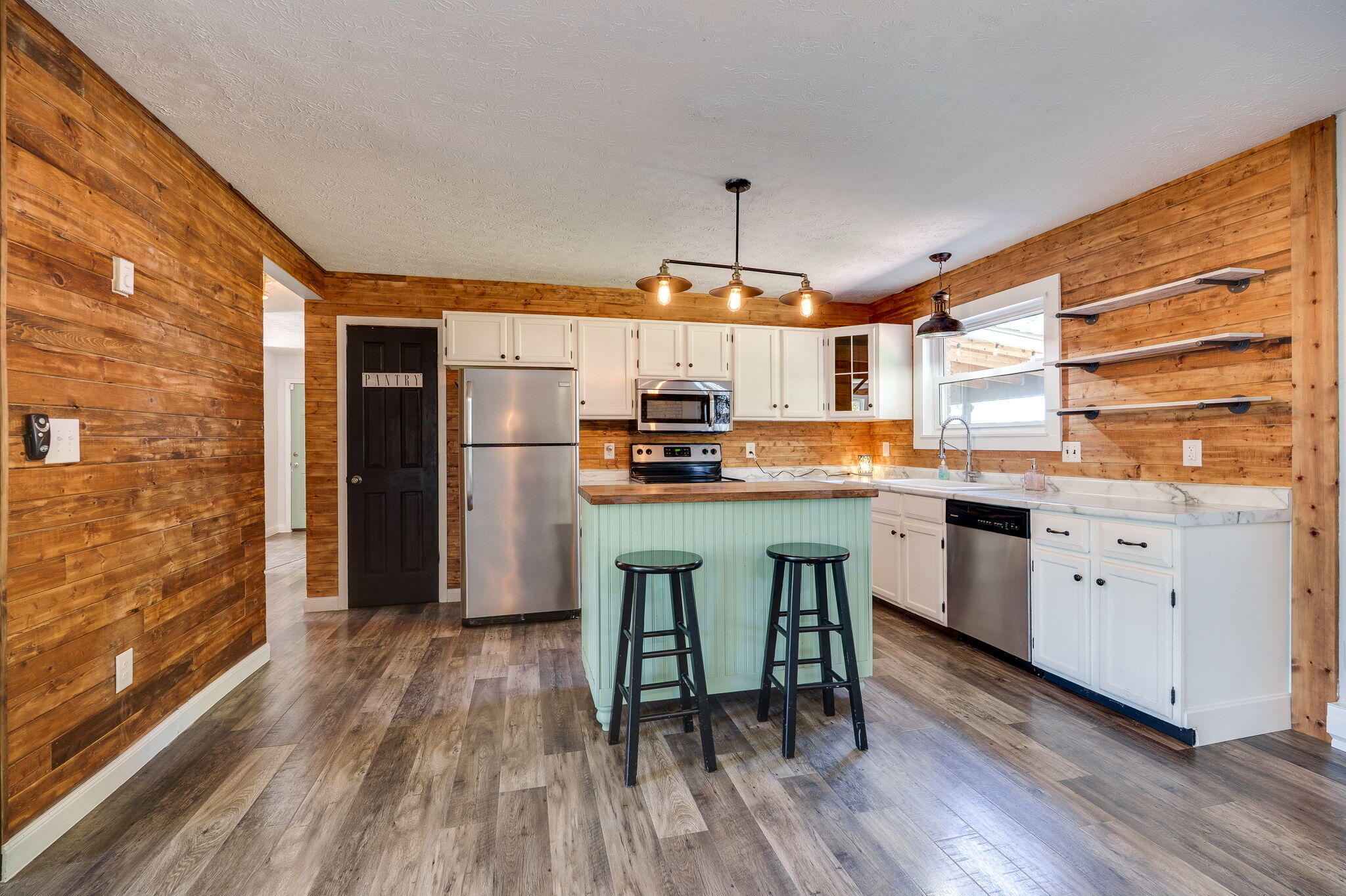 4960 County Line Road, Springfield, Ohio 45502