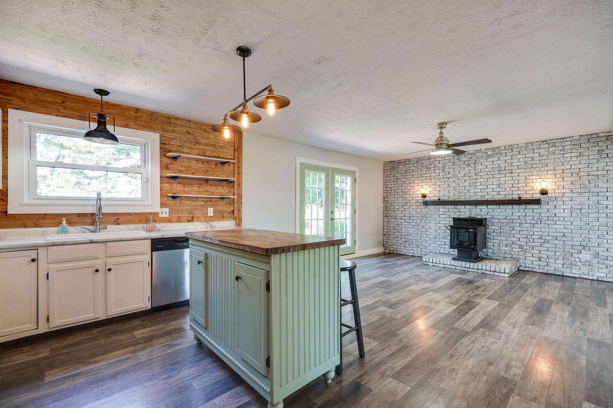 4960 County Line Road, Springfield, Ohio 45502