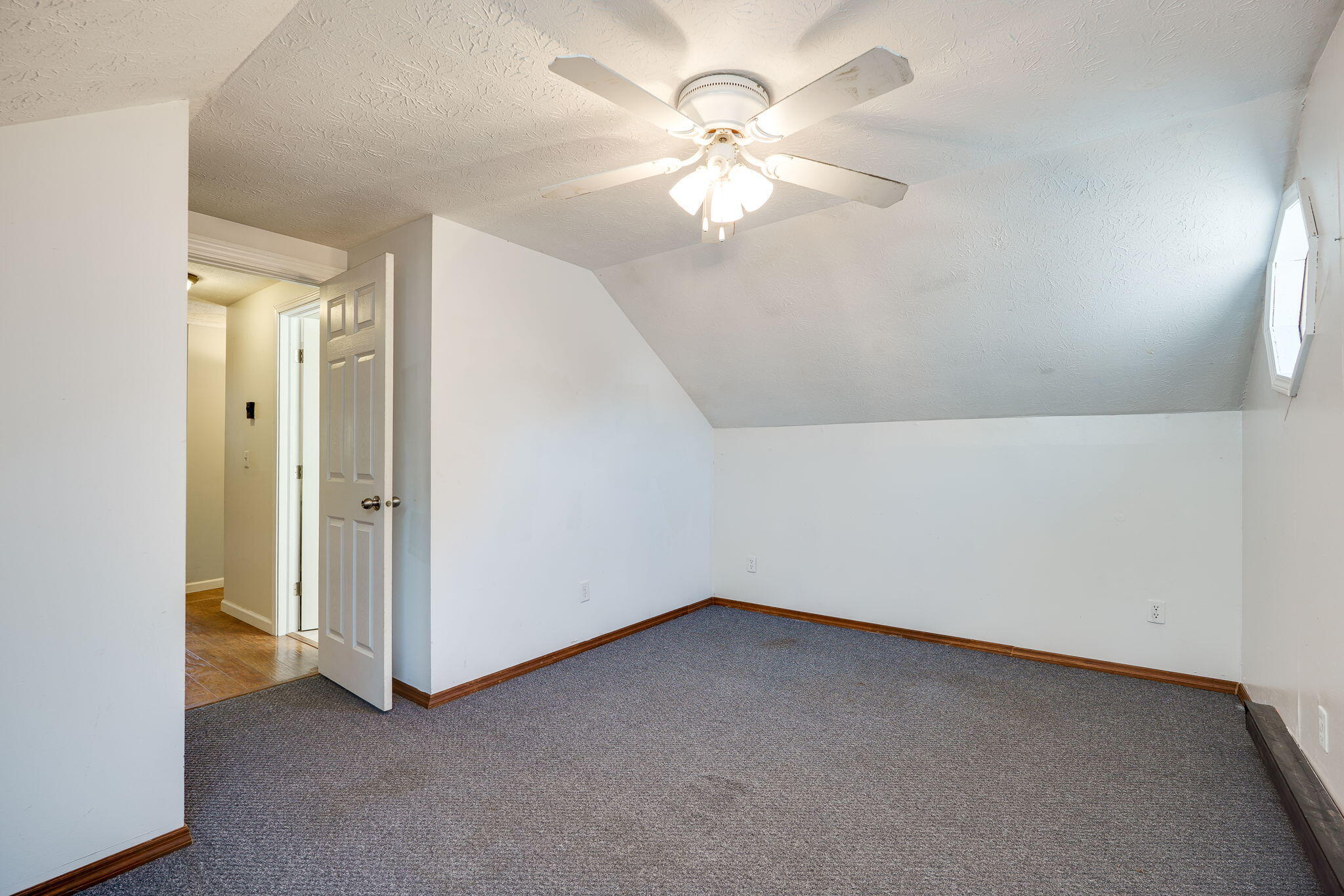 4960 County Line Road, Springfield, Ohio 45502