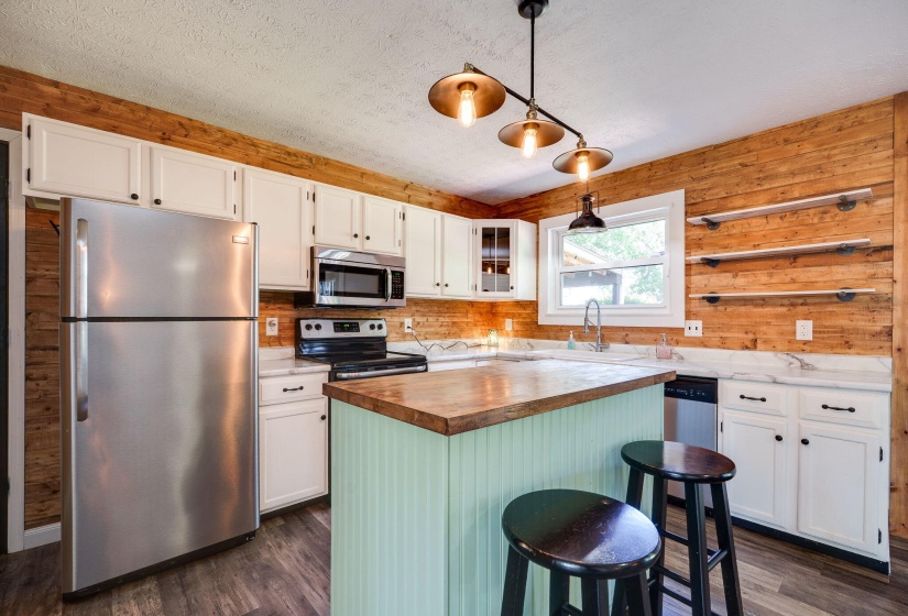 21-web-or-mls-4960-e-county-line-rd