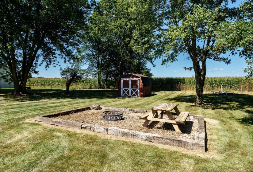 51-web-or-mls-4960-e-county-line-rd