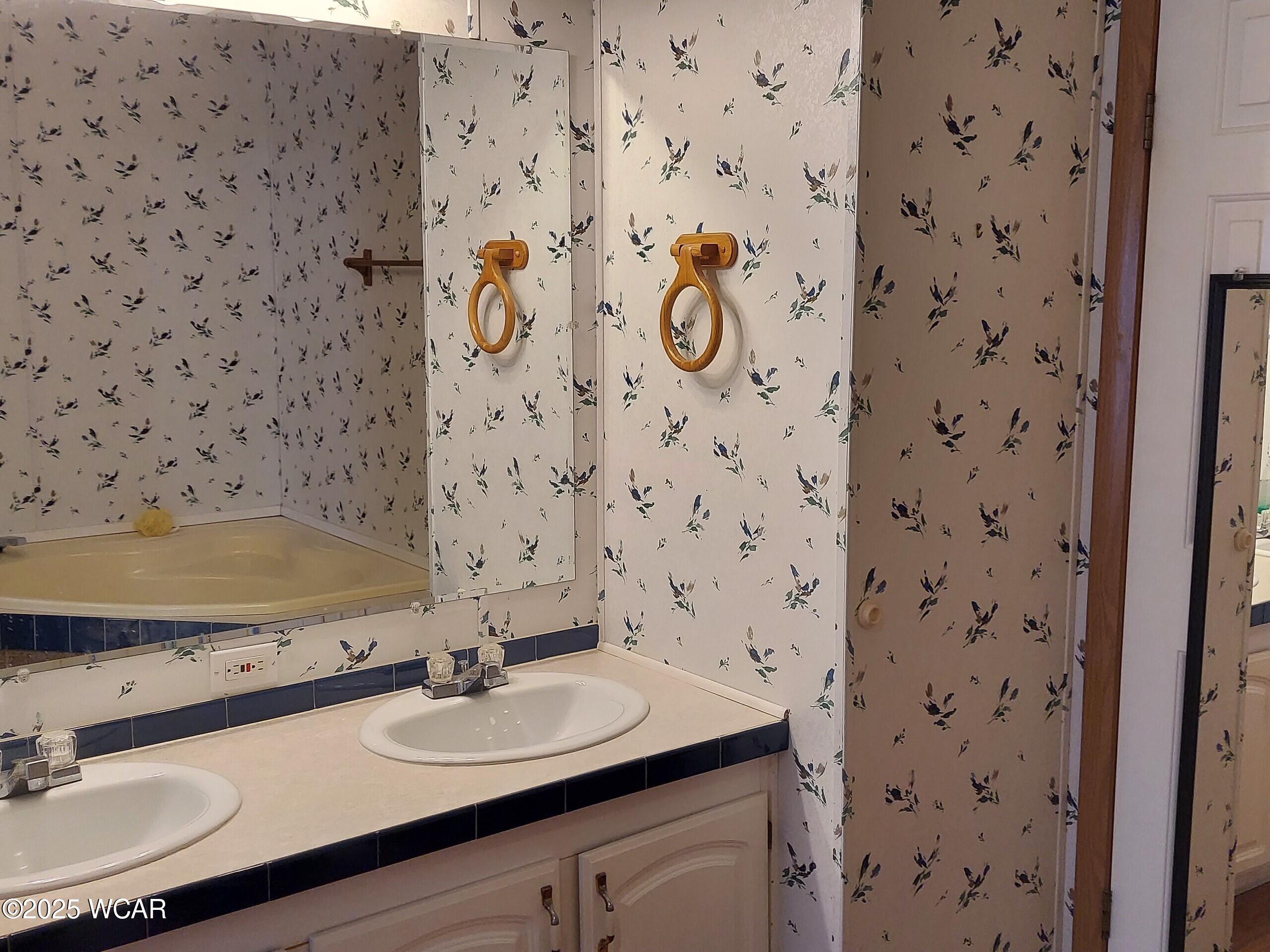 8 Bridle Trail, Lima, Ohio