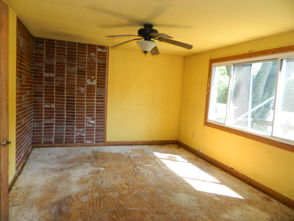 5820 Wynn Road, Springfield, Ohio 45502