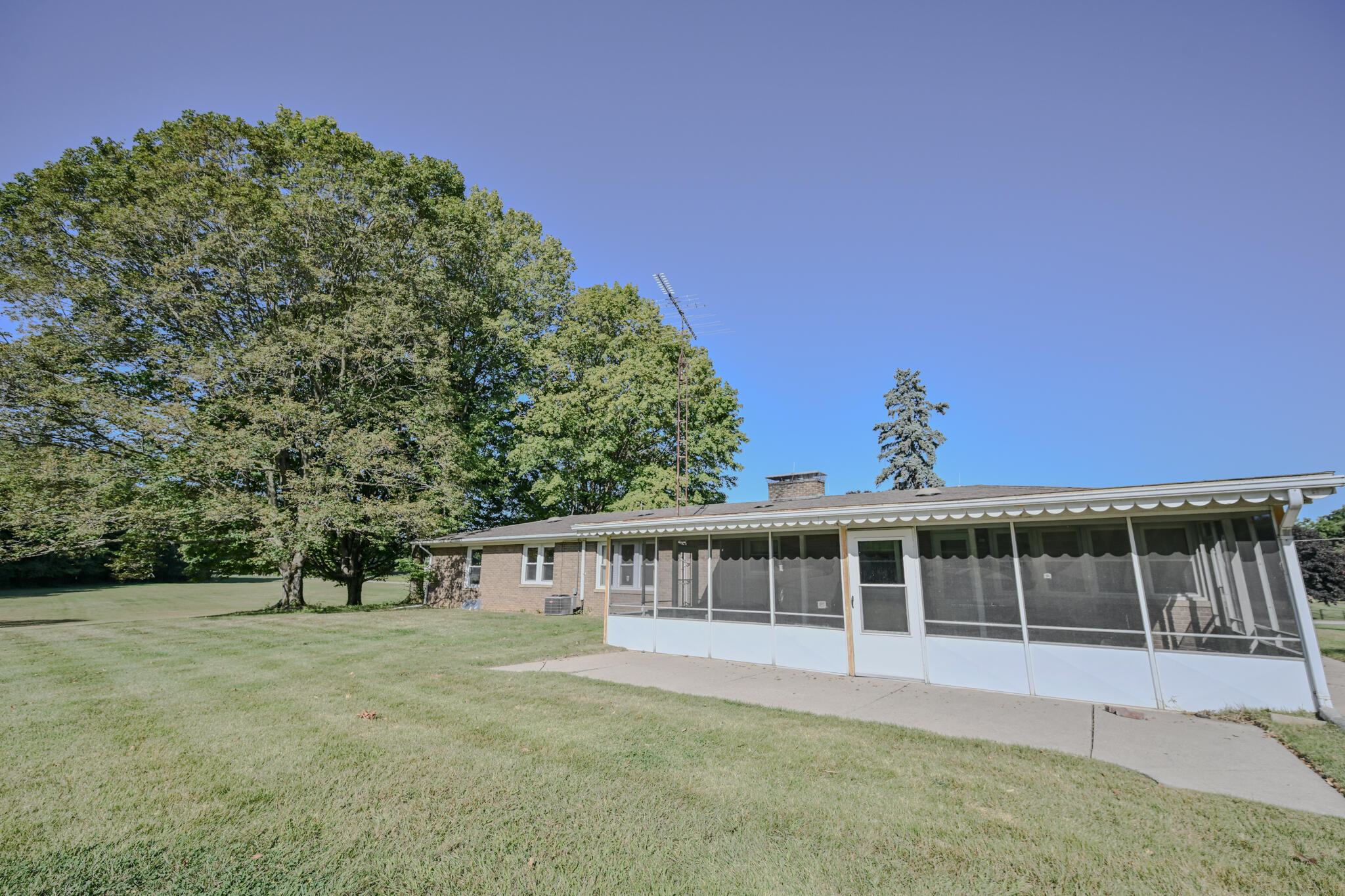 2958 Possum Road, Springfield, Ohio 45502