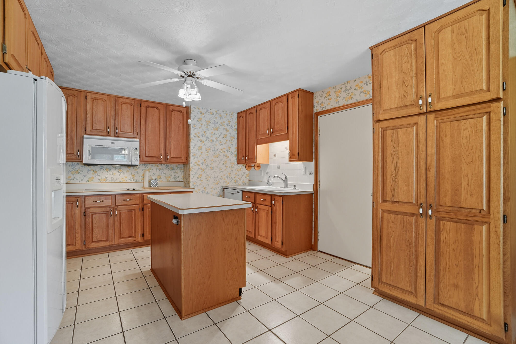 203 Boone Drive, Troy, Ohio 45373