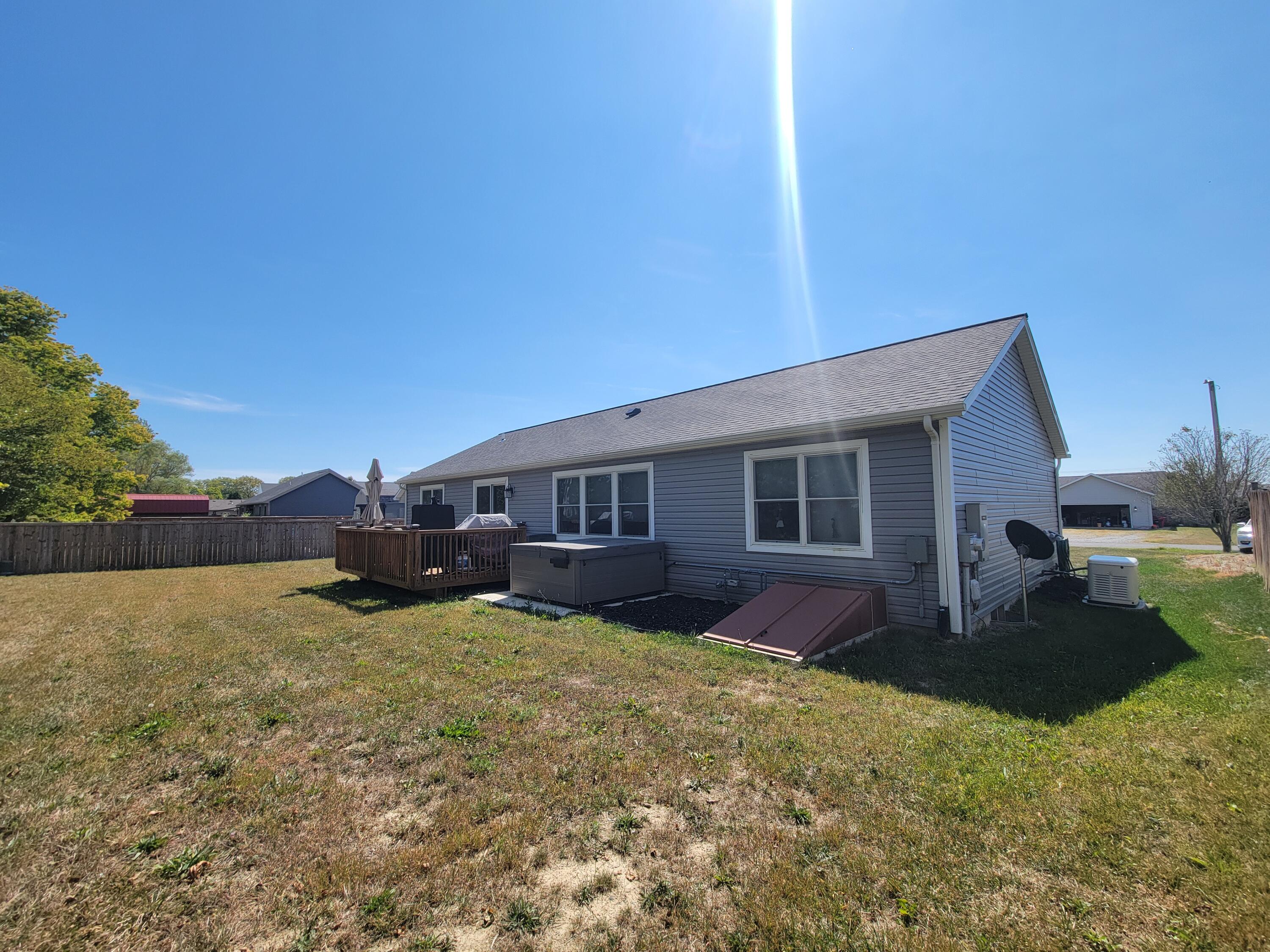 112 Dublin Lane, Saint Paris, Ohio 43072