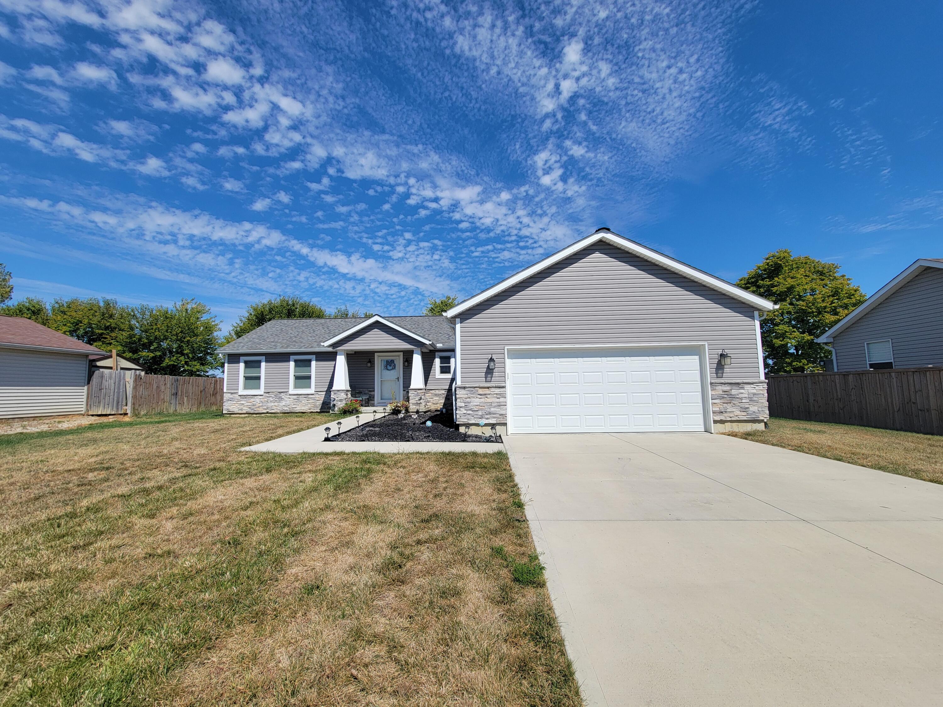 112 Dublin Lane, Saint Paris, Ohio 43072