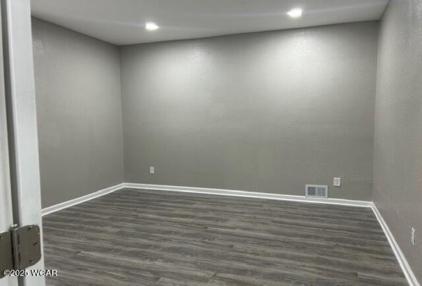 523 Wayne Street, Lima, Ohio, 4 Bedrooms Bedrooms, ,2 BathroomsBathrooms,Residential Lease,For Rent,Wayne,308209