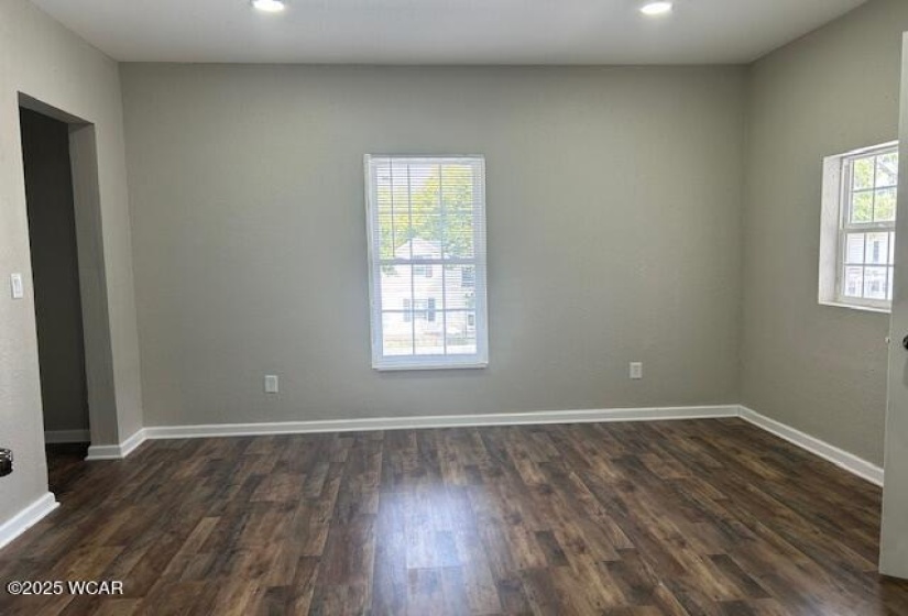 521 1/2 Wayne Street, Lima, Ohio, 2 Bedrooms Bedrooms, ,1 BathroomBathrooms,Residential Lease,For Rent,Wayne,308210