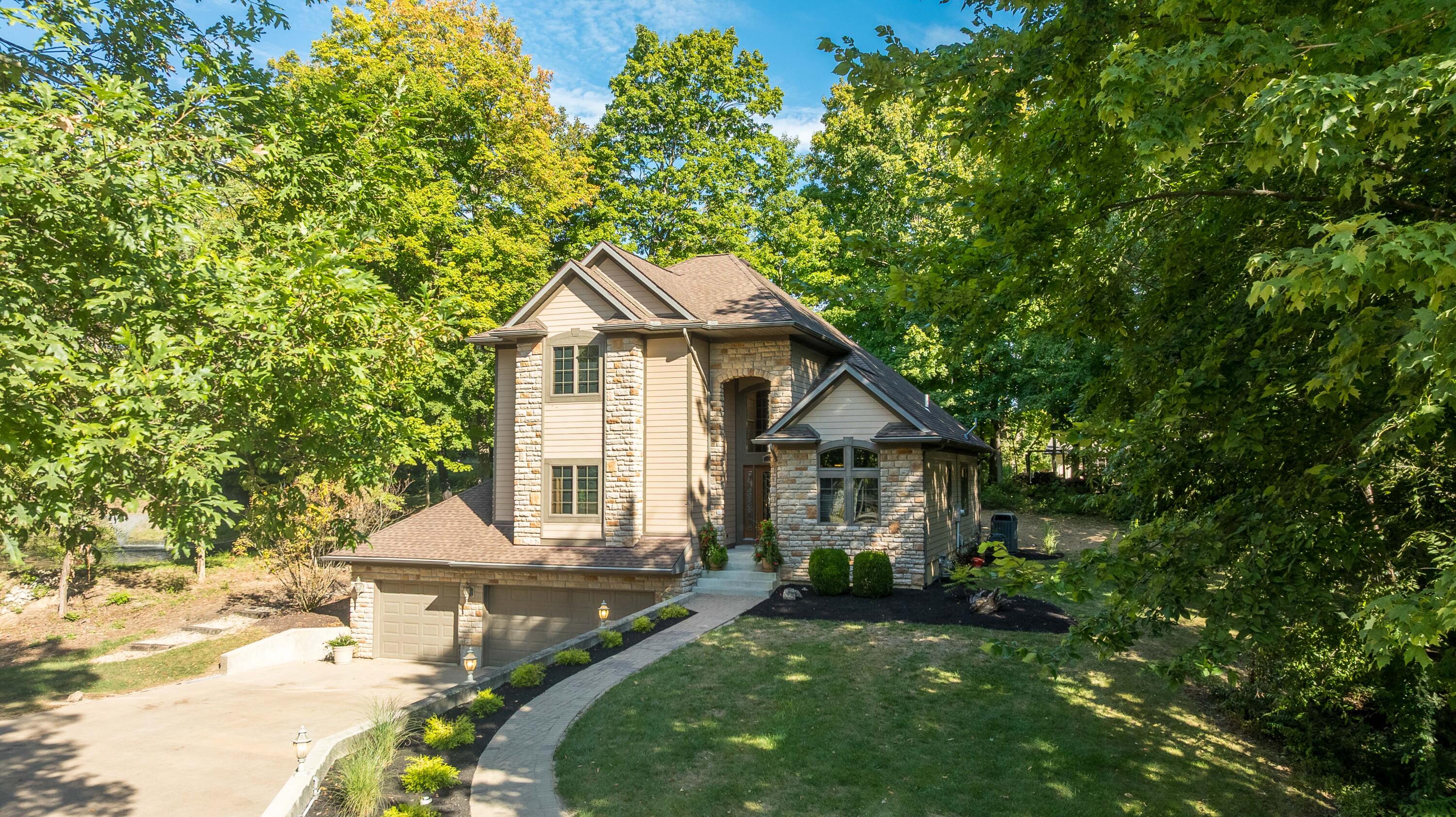 3 Lake Ridge Drive, Piqua, Ohio 45356