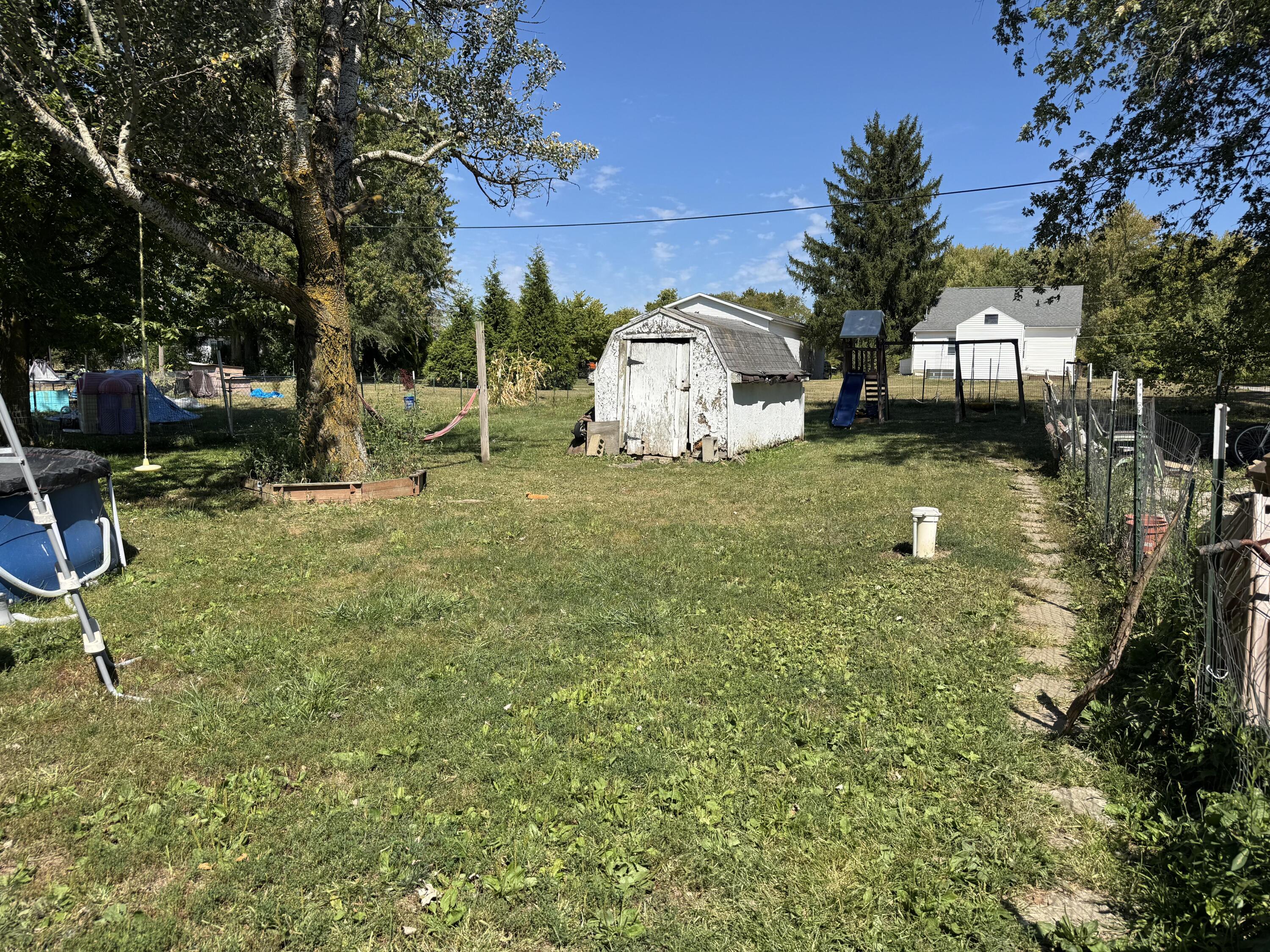 10423 Columbus Street, Middleburg, Ohio 43336