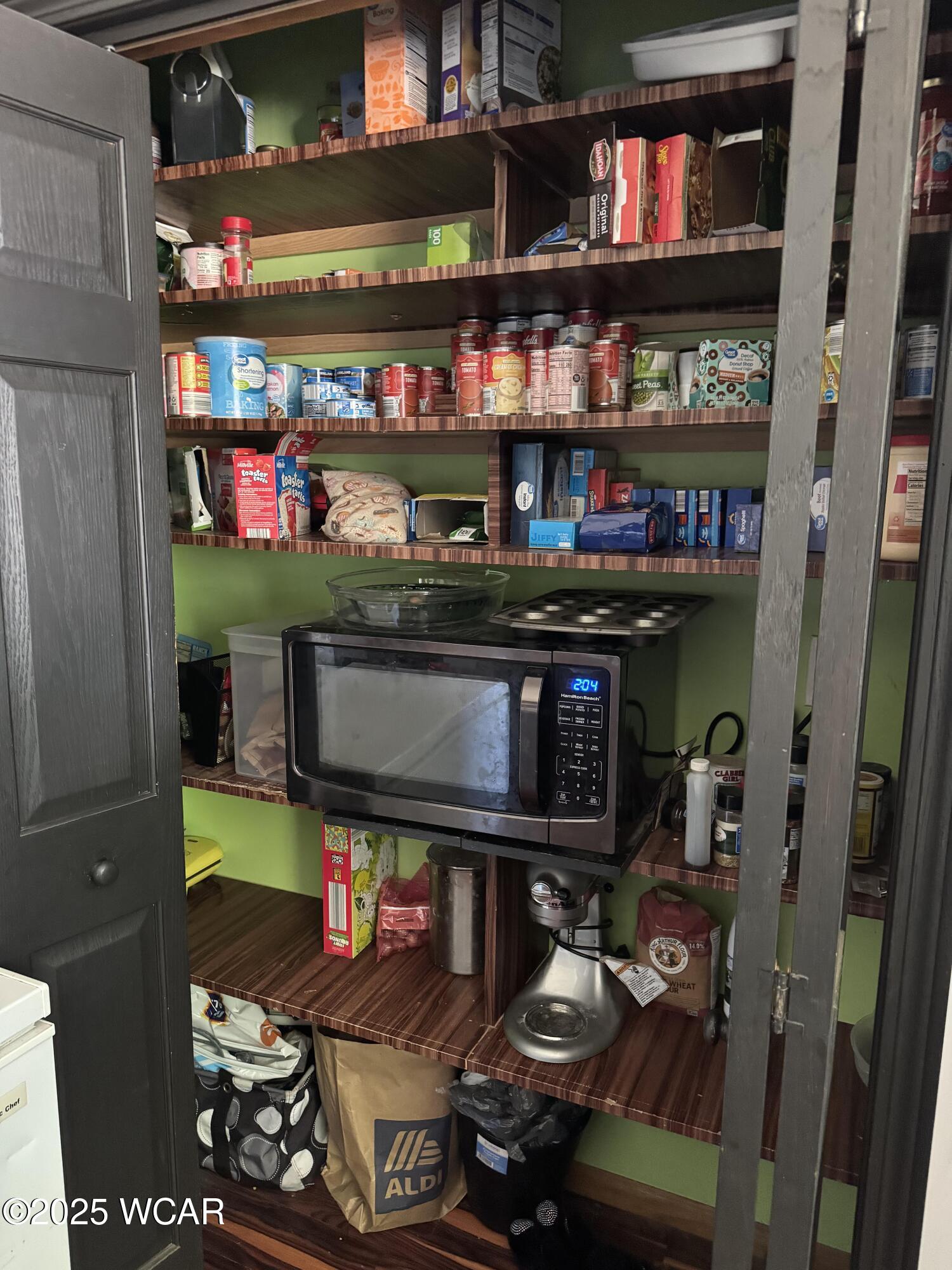 10423 Columbus Street, Middleburg, Ohio