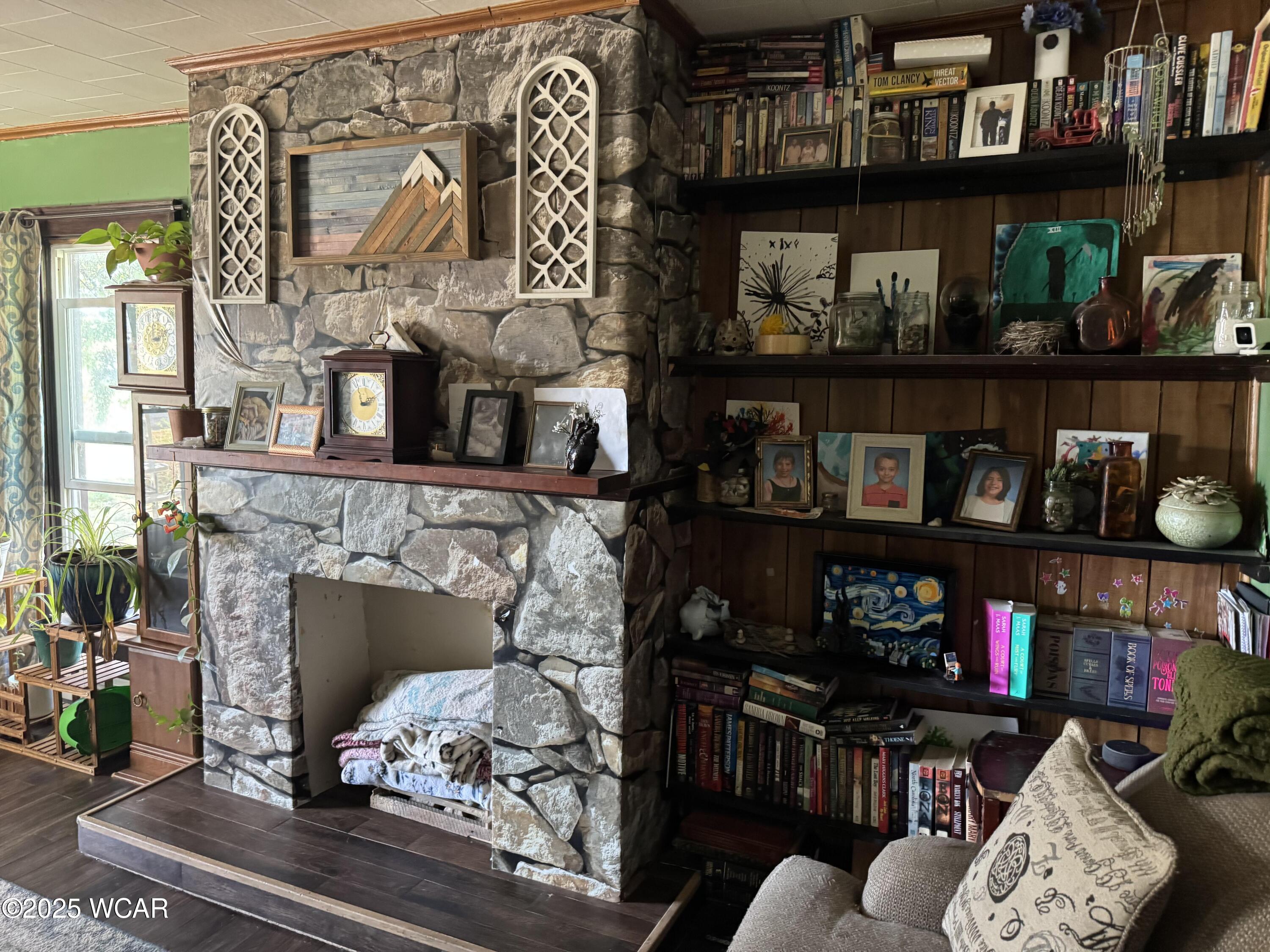 10423 Columbus Street, Middleburg, Ohio