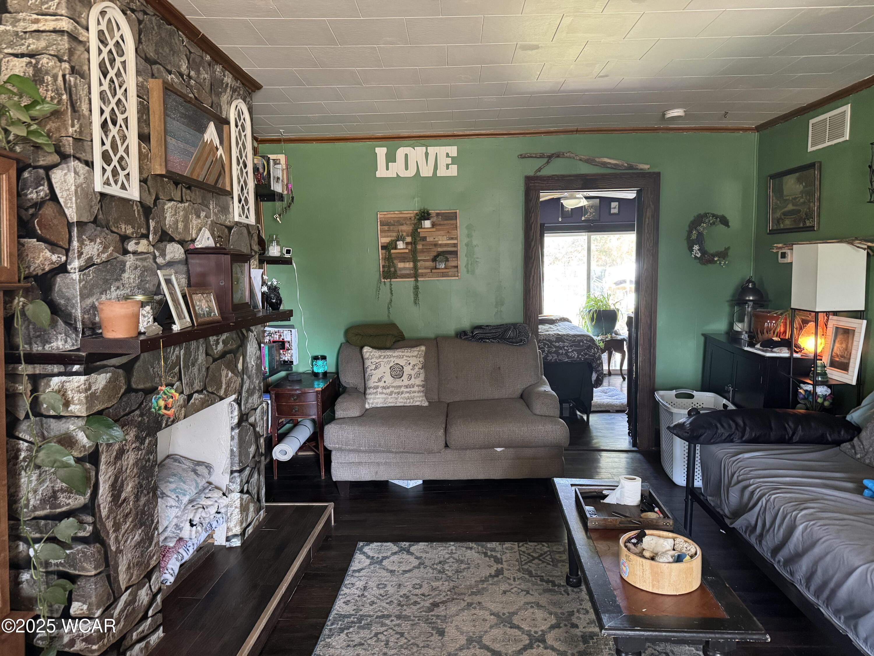 10423 Columbus Street, Middleburg, Ohio