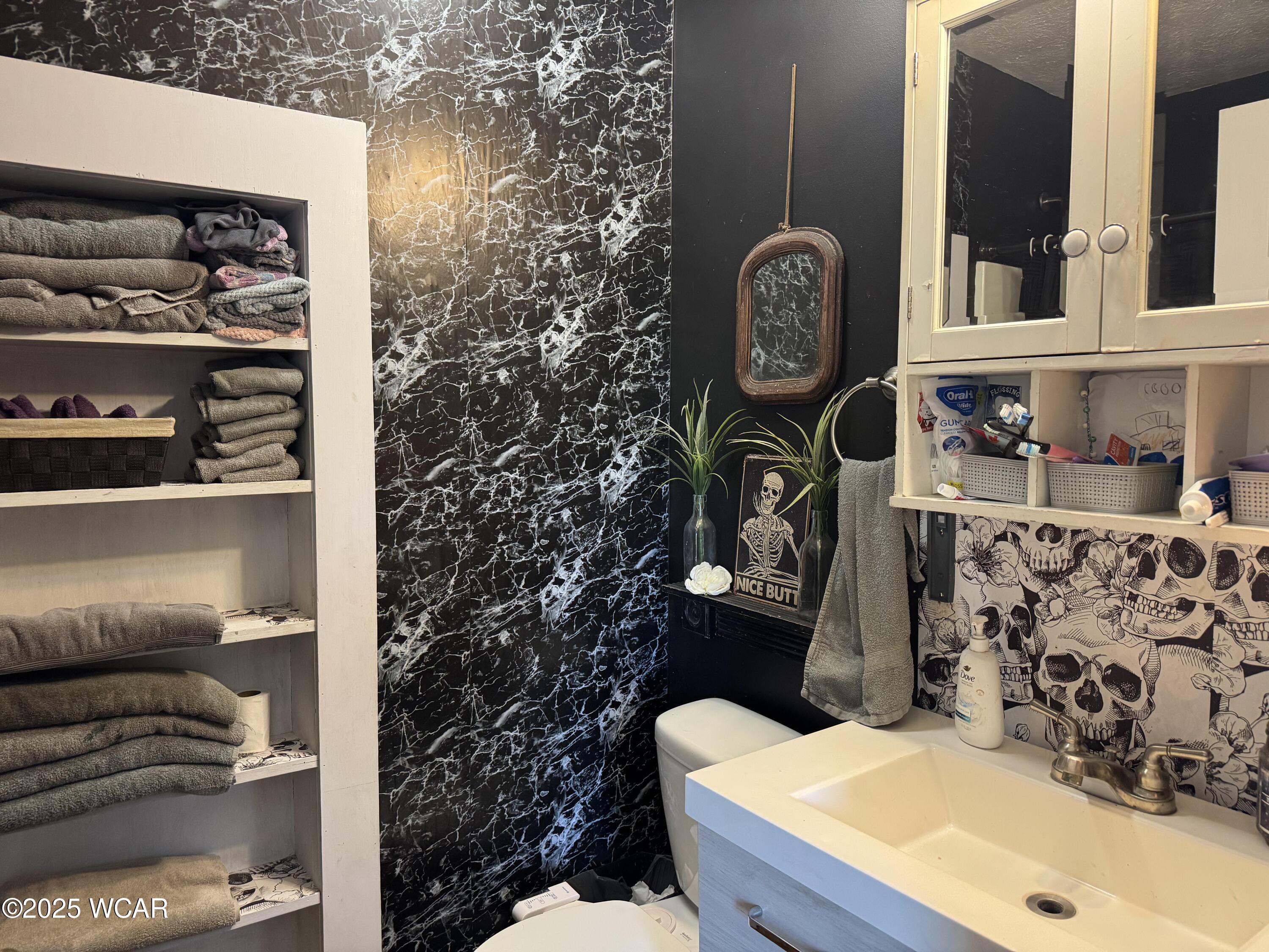 10423 Columbus Street, Middleburg, Ohio