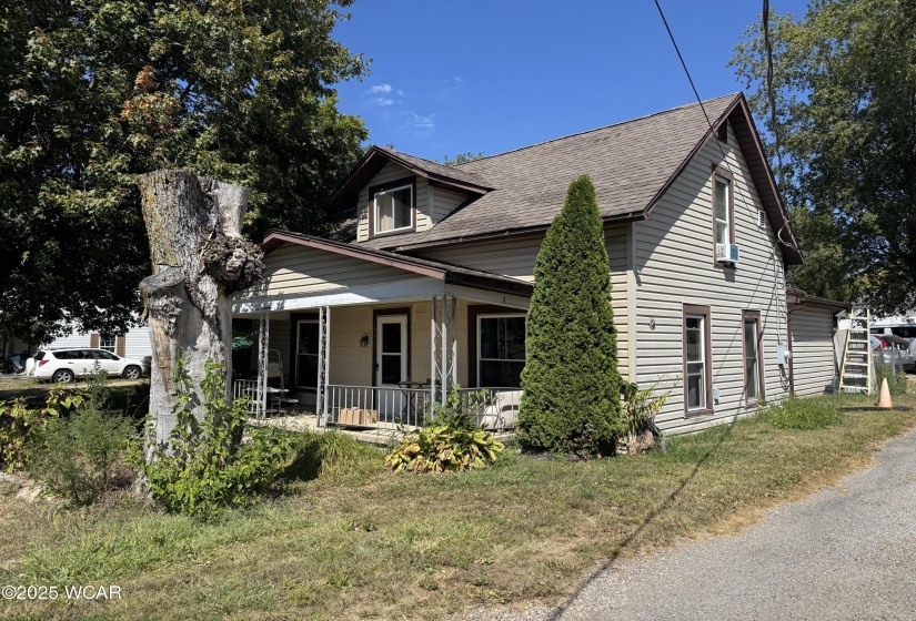 10423 Columbus Street, Middleburg, Ohio, 3 Bedrooms Bedrooms, ,1 BathroomBathrooms,Residential,For Sale,Columbus,308223