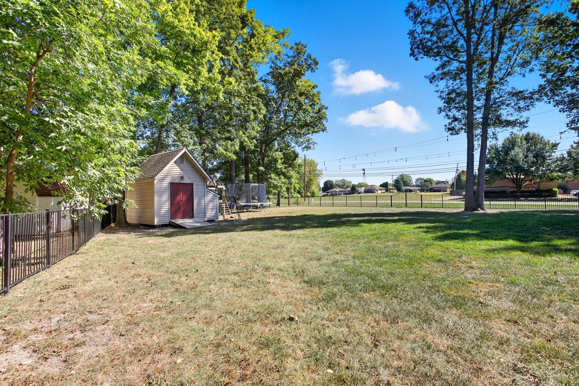 970 Forest Edge Avenue, Springfield, Ohio 45503