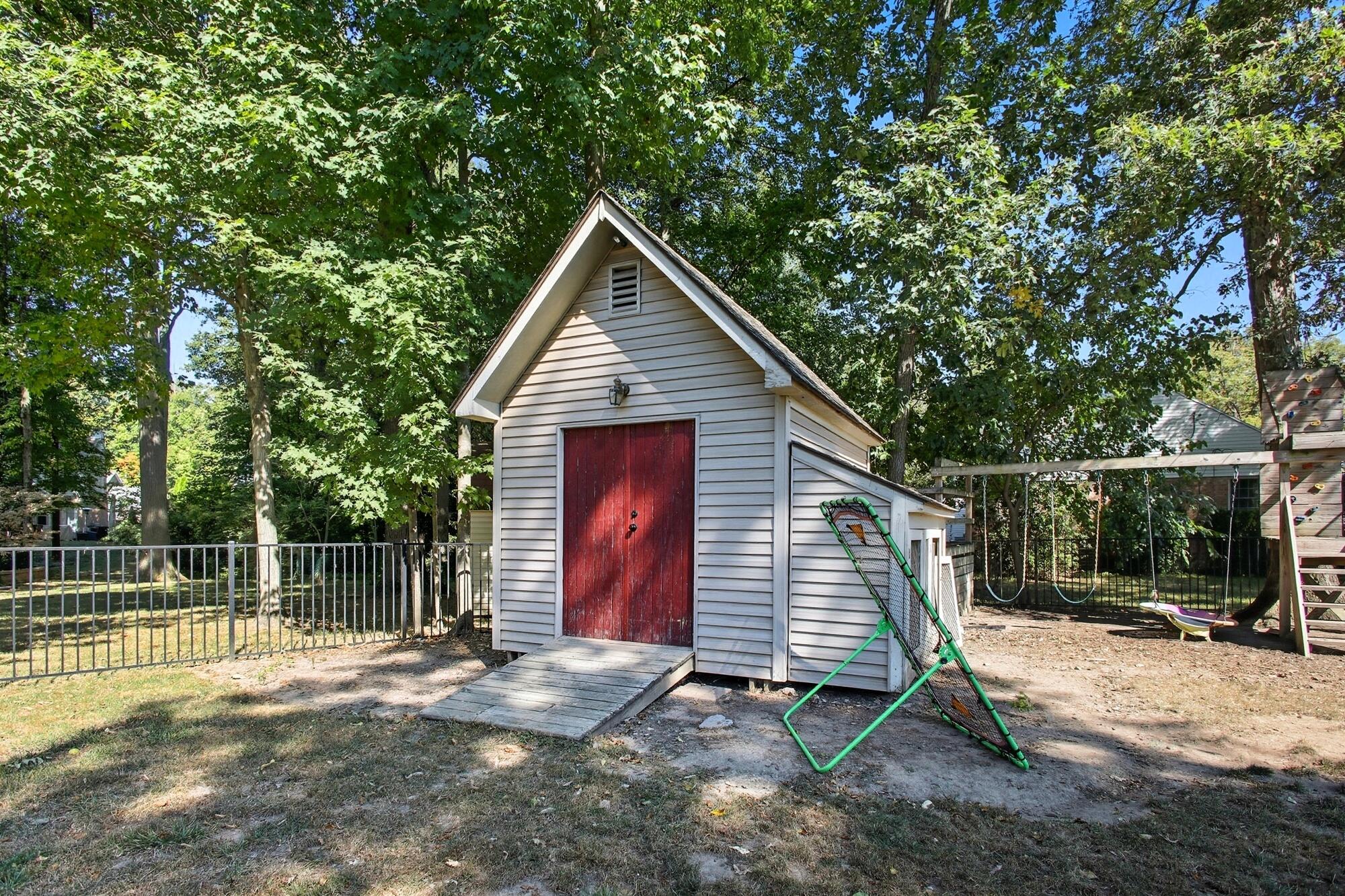 970 Forest Edge Avenue, Springfield, Ohio 45503