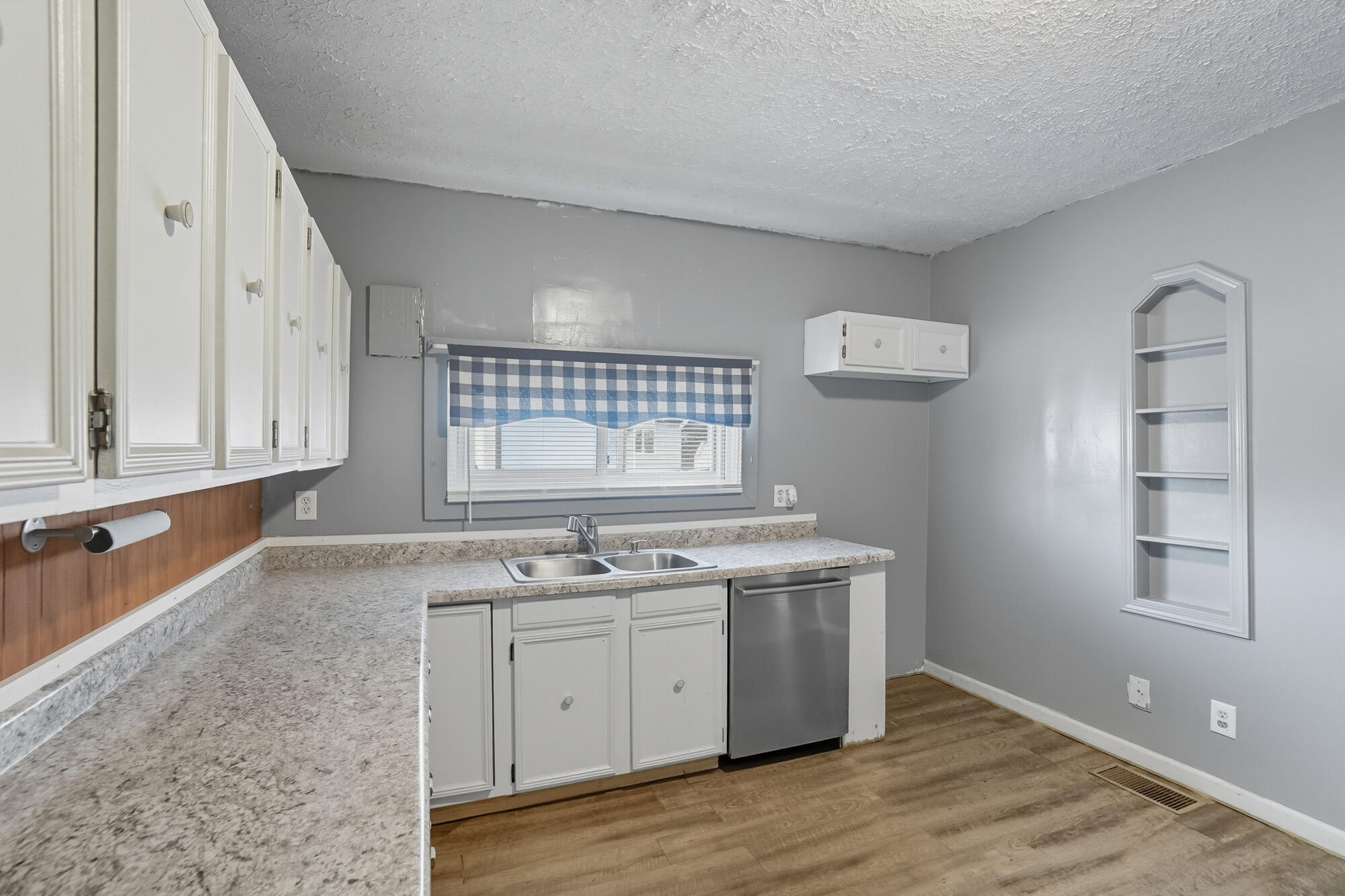 421 Lyle Avenue, Springfield, Ohio 45505
