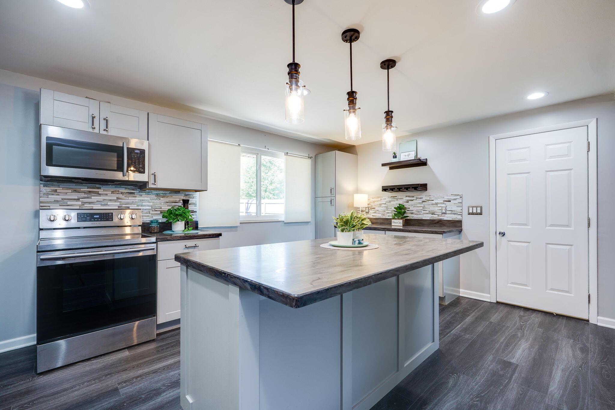 527 Bellaire Drive, Tipp City, Ohio 45371