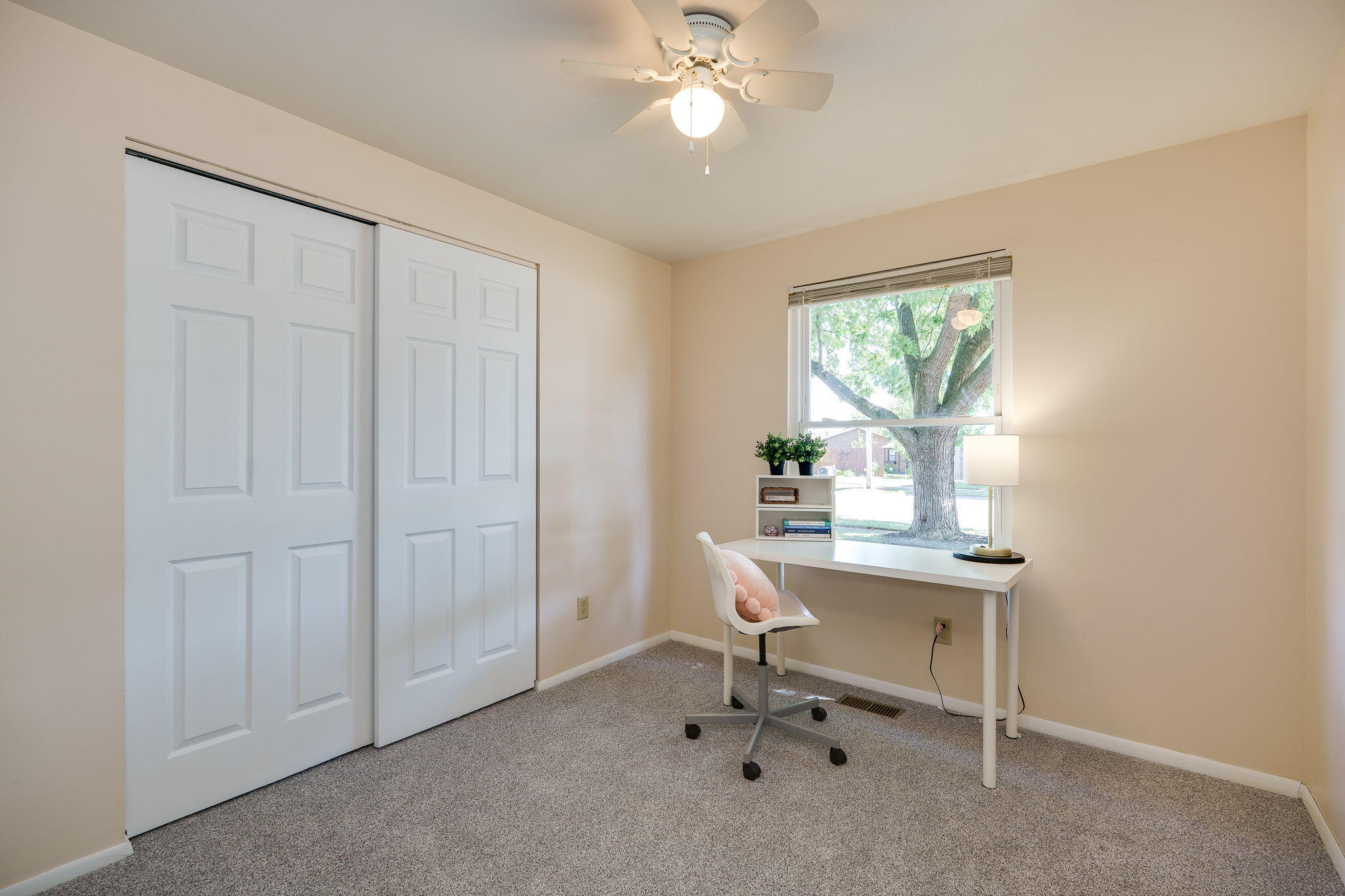 527 Bellaire Drive, Tipp City, Ohio 45371