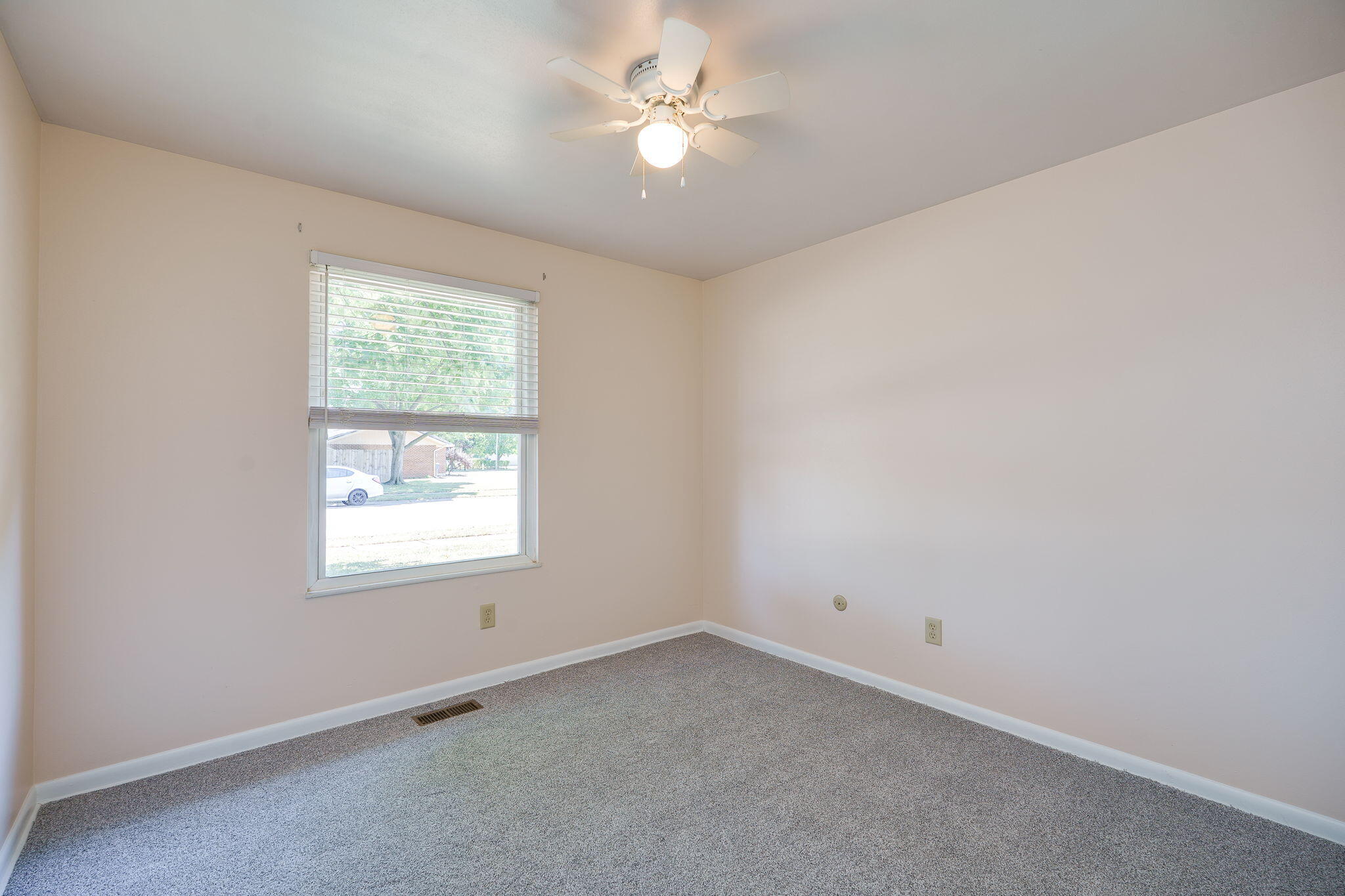 527 Bellaire Drive, Tipp City, Ohio 45371