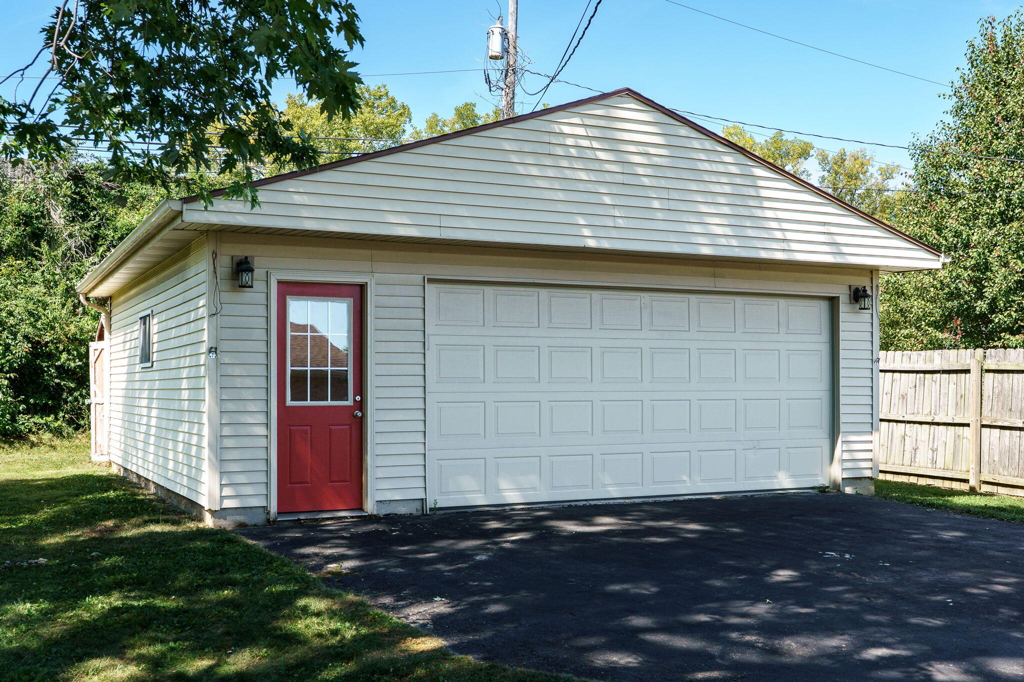 527 Bellaire Drive, Tipp City, Ohio 45371