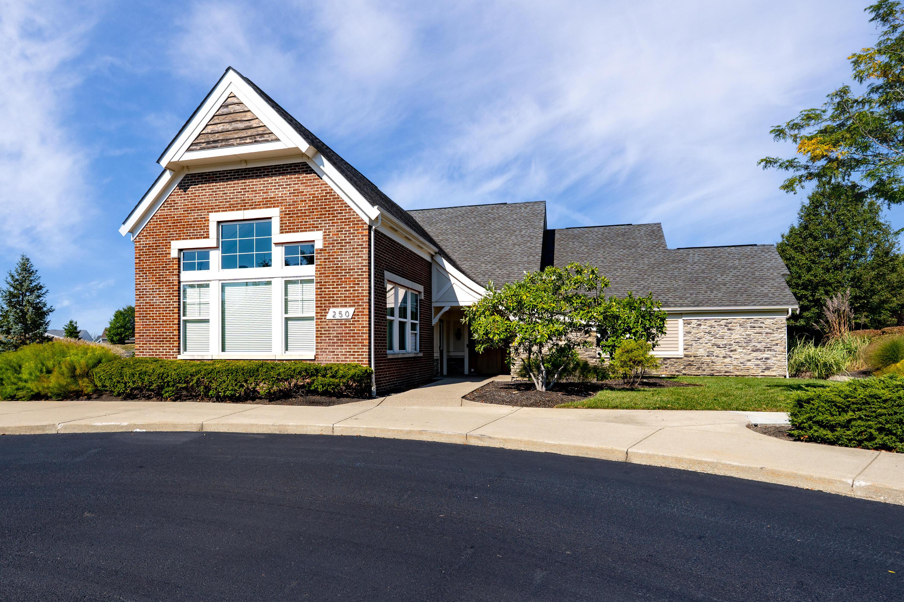 16 Pebble Brook Place, Springboro, Ohio 45066