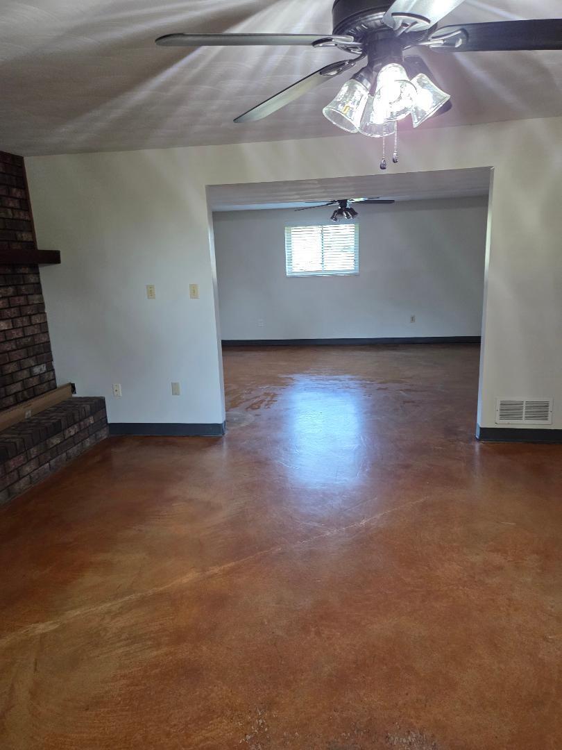7524 Milton Carlisle Road, Springfield, Ohio 45504
