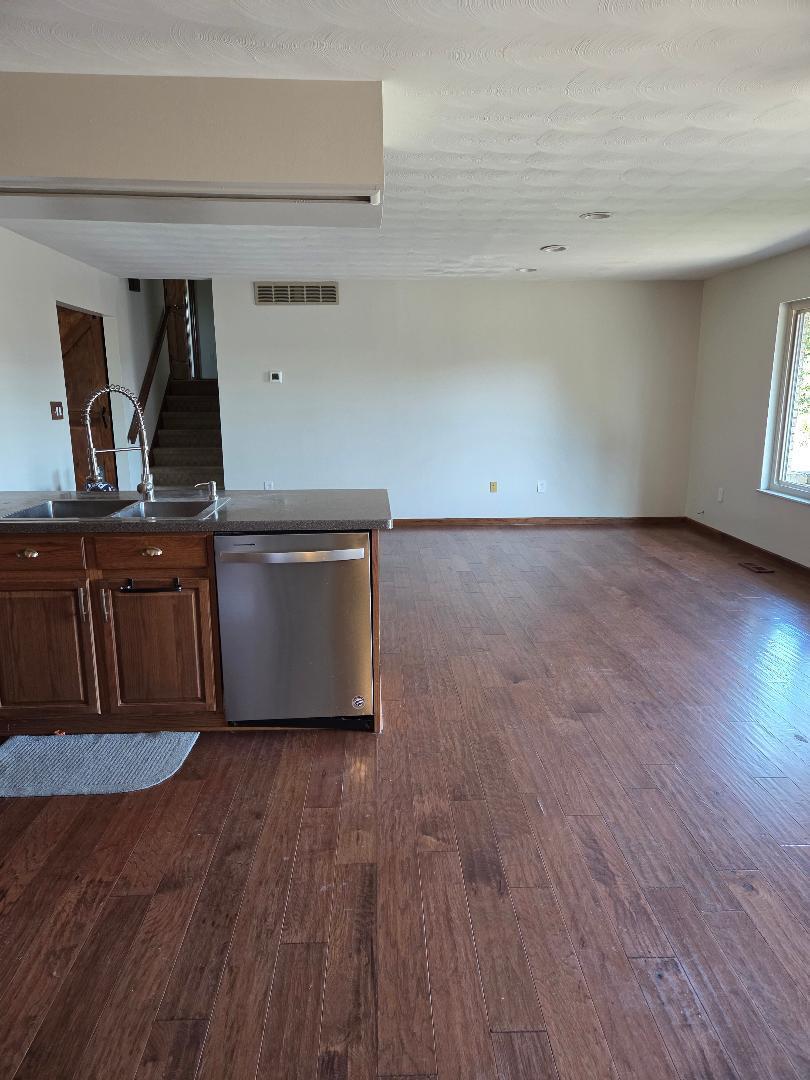 7524 Milton Carlisle Road, Springfield, Ohio 45504