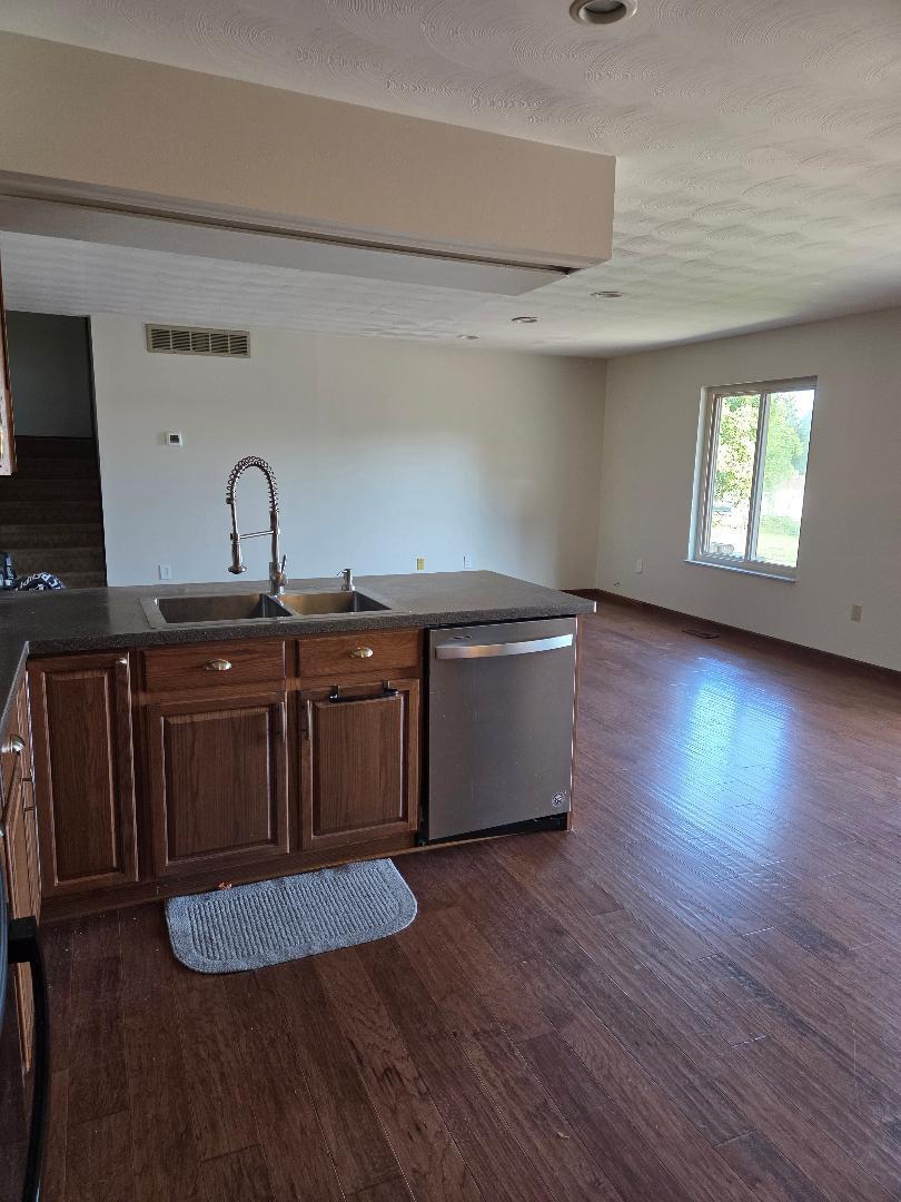 7524 Milton Carlisle Road, Springfield, Ohio 45504