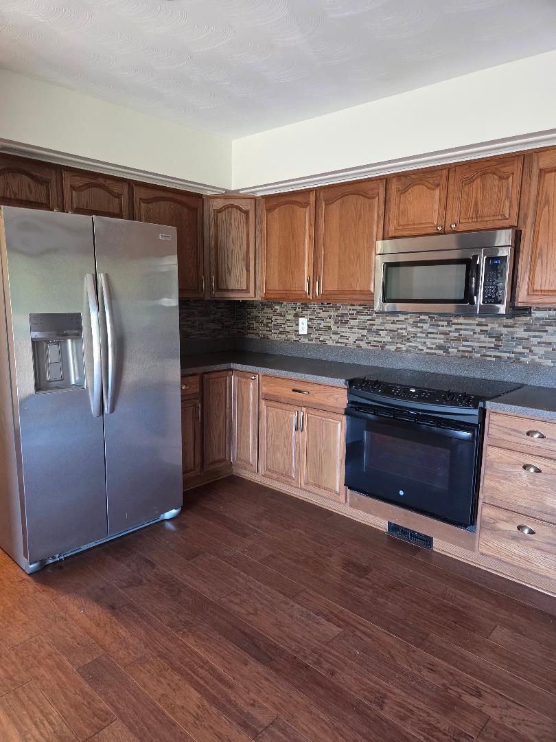 7524 Milton Carlisle Road, Springfield, Ohio 45504