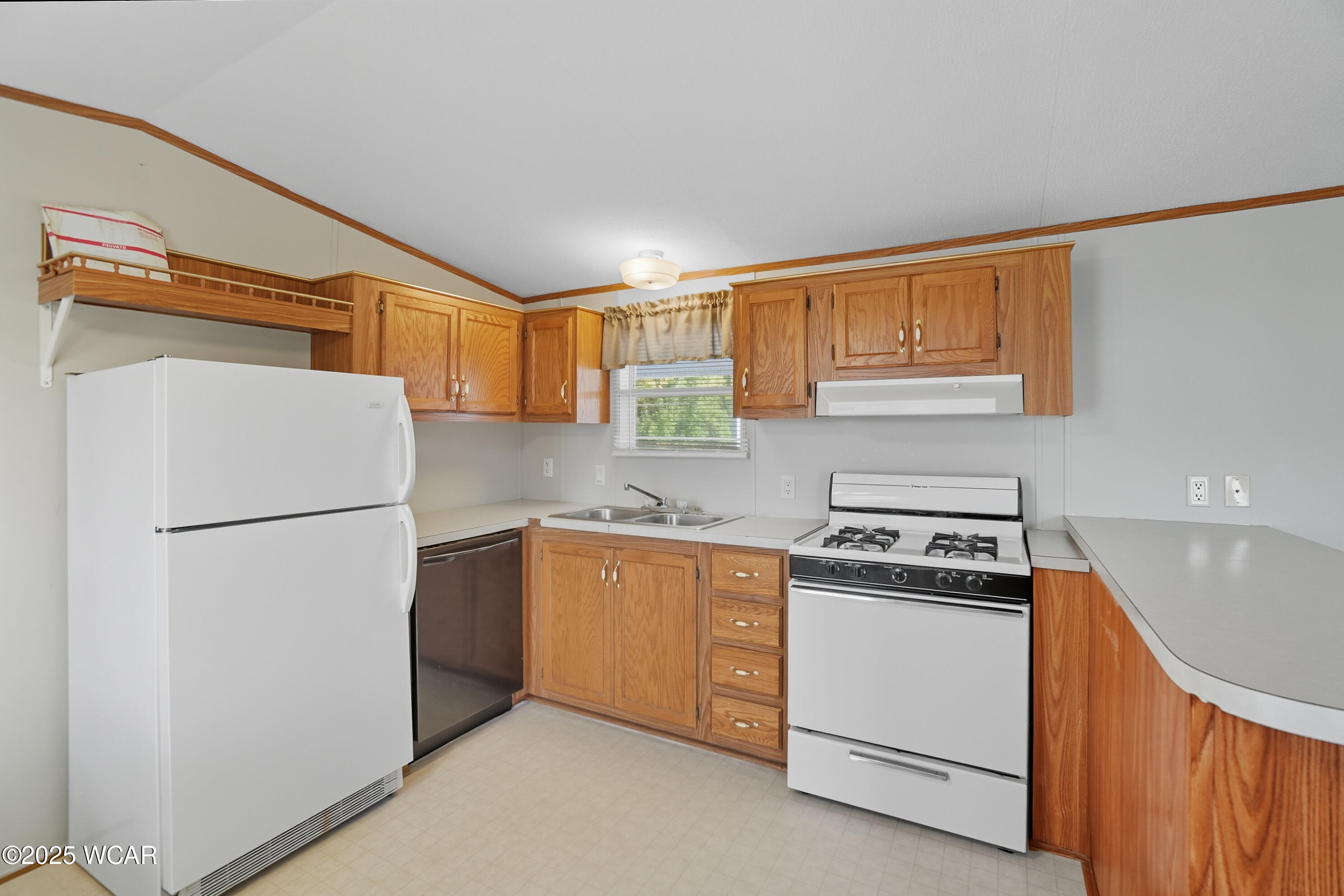 304 Pinewood Circle, Lima, Ohio