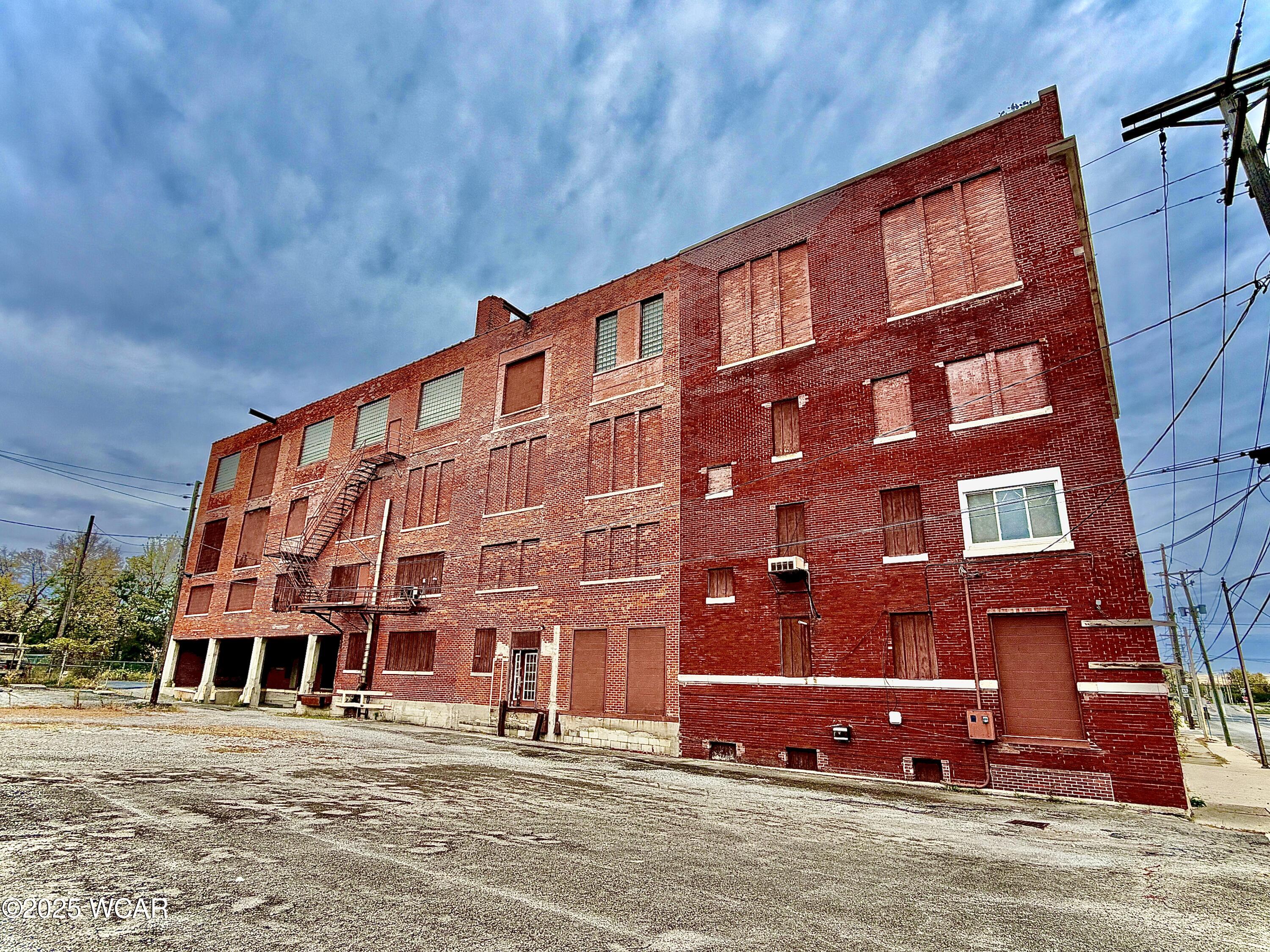 123 Wayne Street, Lima, Ohio