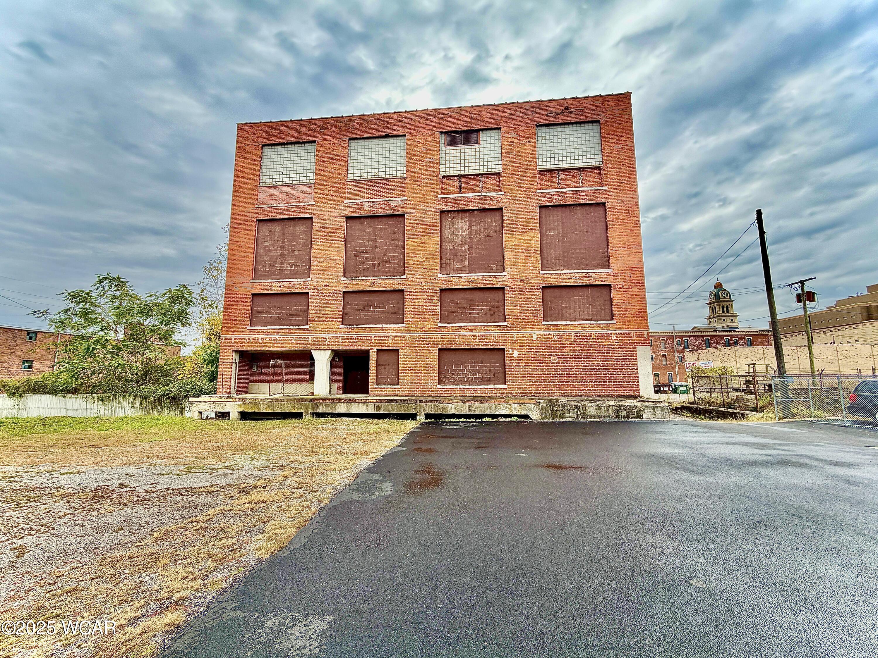 123 Wayne Street, Lima, Ohio